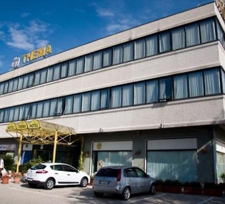 Hotel Thema 로카 산 지오반니 외부 사진