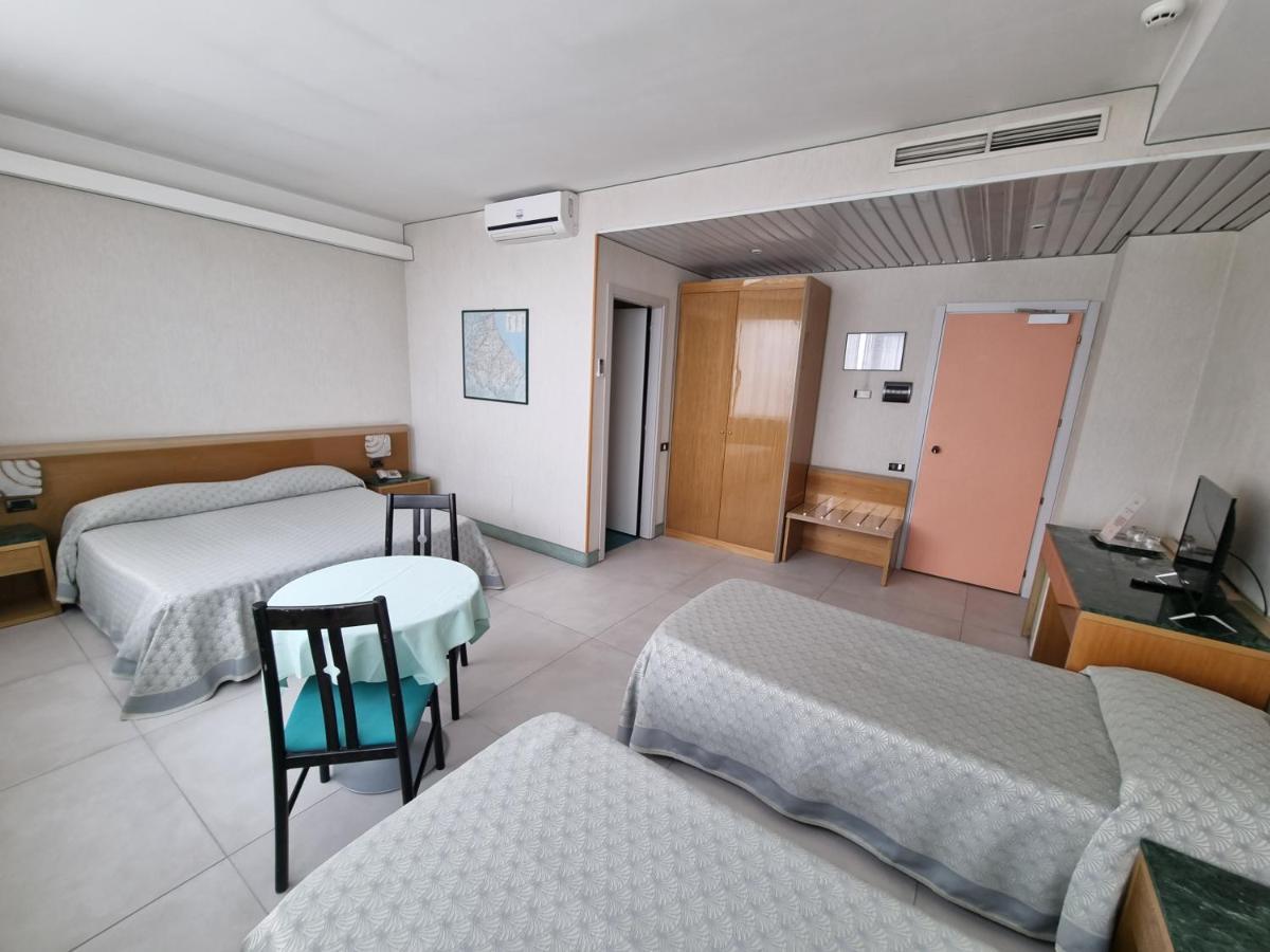 Hotel Thema 로카 산 지오반니 외부 사진