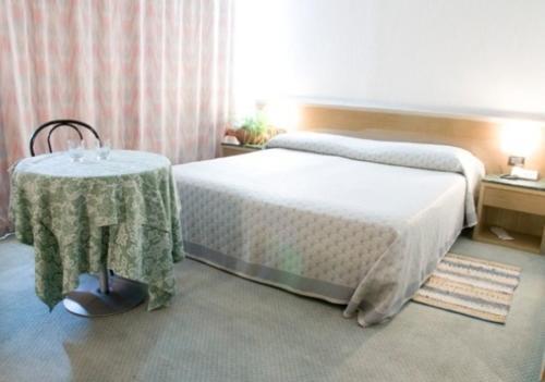 Hotel Thema 로카 산 지오반니 외부 사진